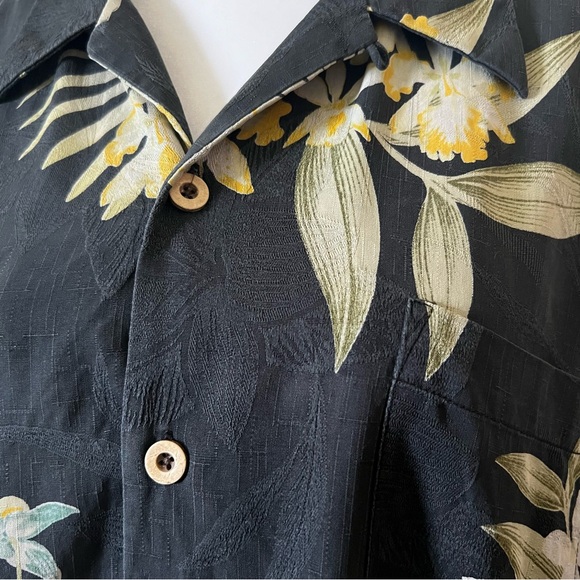 Tommy Bahama Hawaiian 100% Silk Shirt Size XL - Picture 5 of 9
